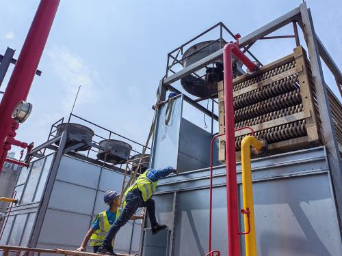 閉式冷卻塔噪音如何治理更好呢？,閉式冷卻塔內部結構